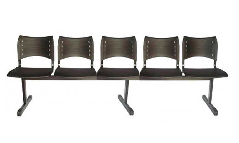 Cadeira Longarina Plástica Preta Fixa Iso 04 Elitte Office móveis para escritório em ribeirão preto